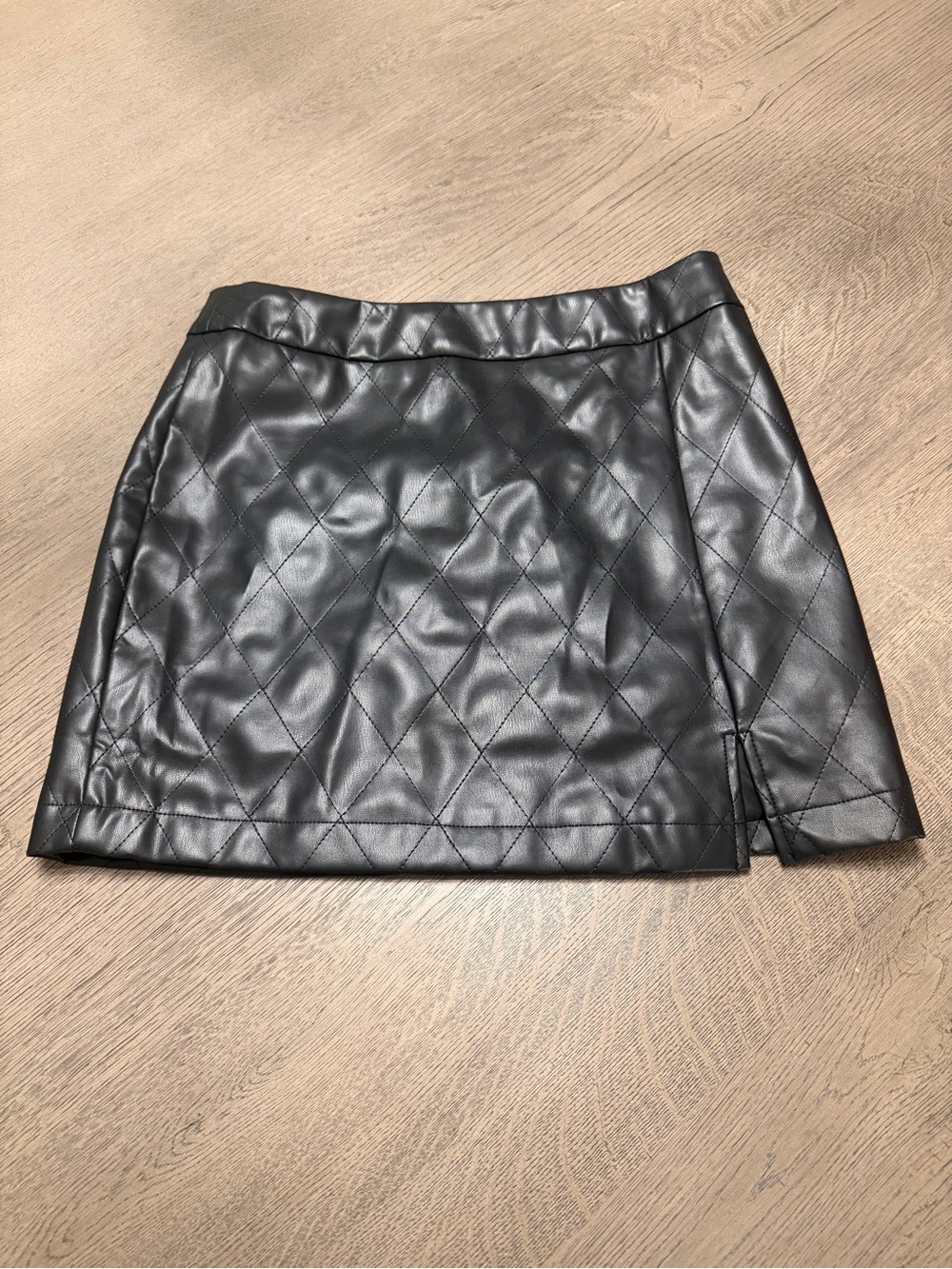 Eesome Quilted Faux Leather Black Skirt Size S